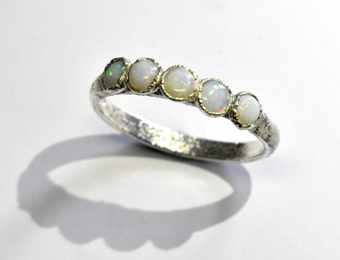 Baltų opalų žiedas – Paveikslėlis 4