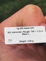 Juodų deimantų vėrinys – Paveikslėlis 7