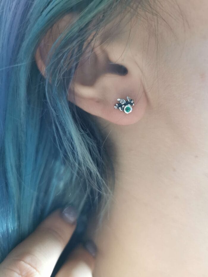 Nedideli tsavoritų auskarai – Paveikslėlis 3