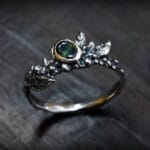 Botaninis žiedas su safyru