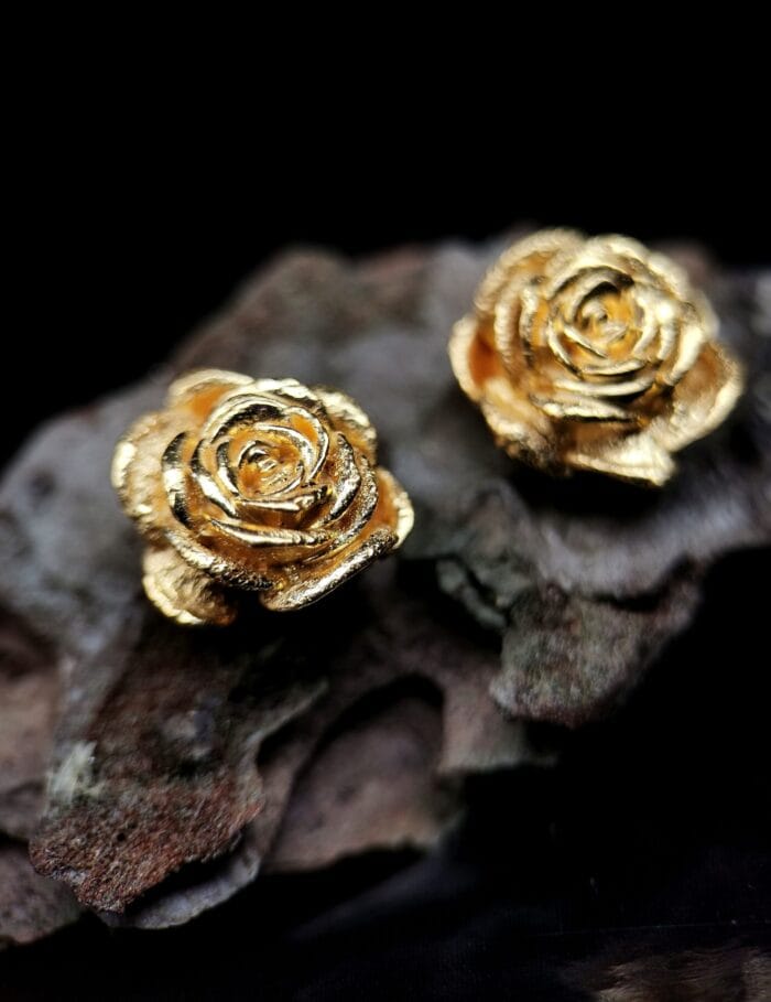 Auksuotos rožės – Paveikslėlis 1