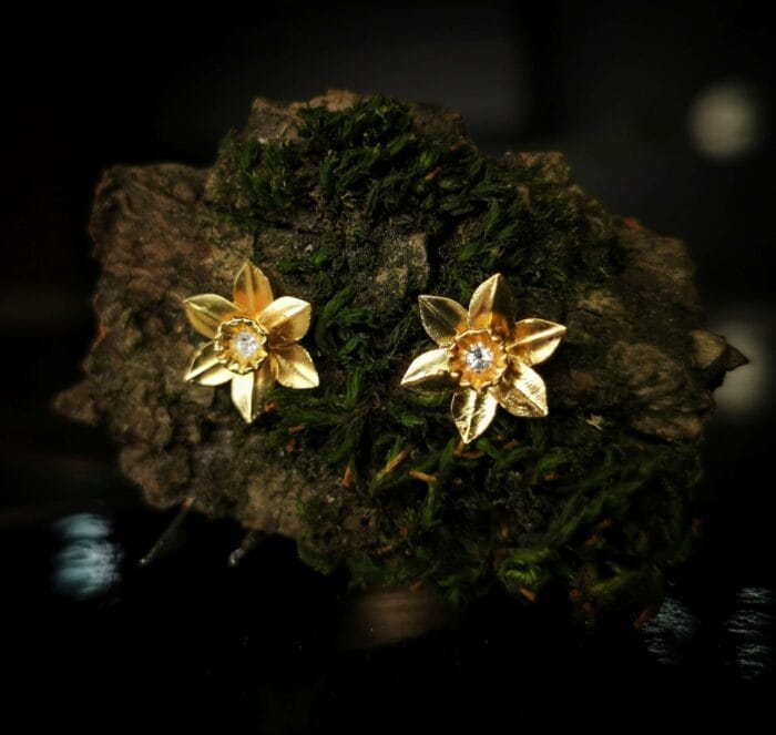 Auksuoti narcizai – Paveikslėlis 1