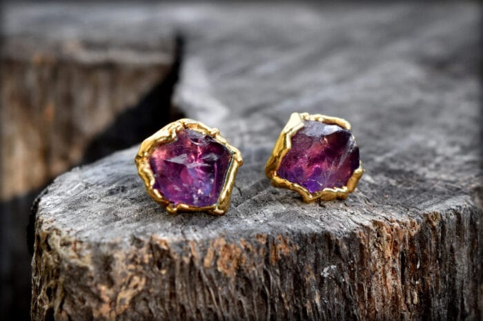 0649fc_9921cbc884064faaaea62b8a98dd220dmv2.jpg Auksuoti ametistų auskarai – Paveikslėlis 1