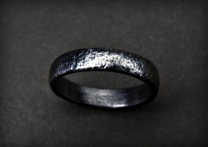 Titaninis žiedas – Paveikslėlis 1