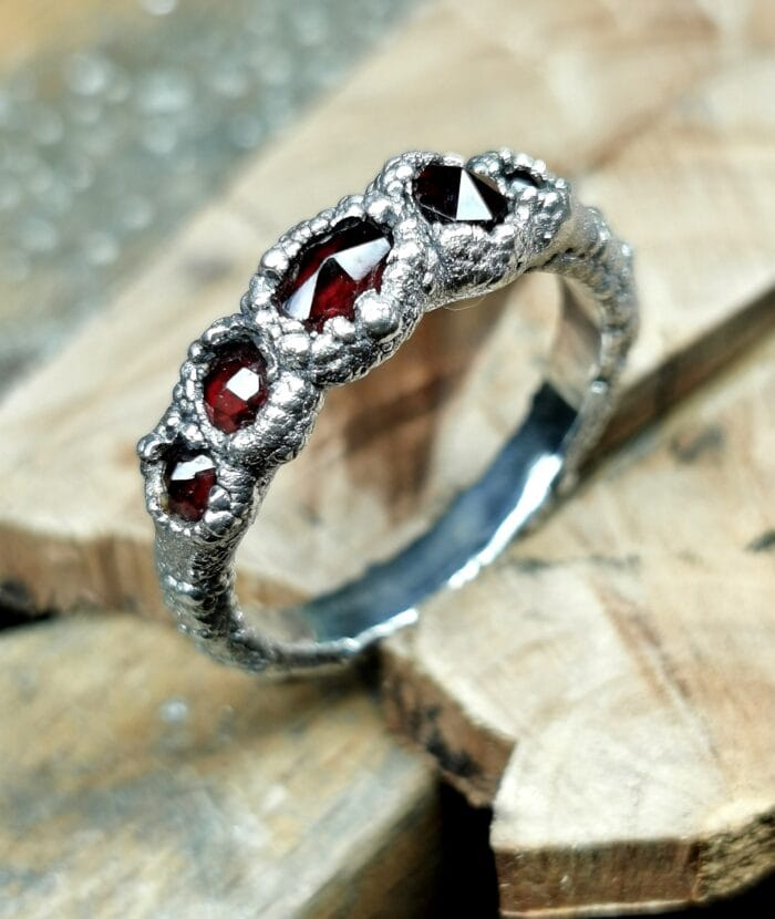 Granatų žiedas – Paveikslėlis 3