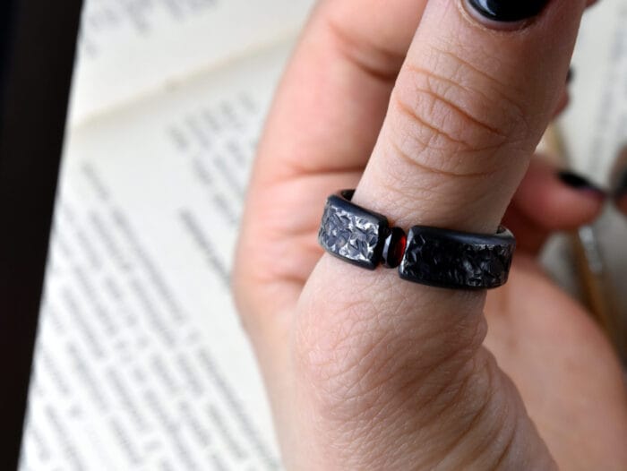 Titanas su granatu – Paveikslėlis 3