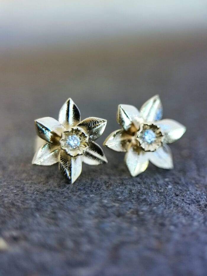 Pievų karalienės – Paveikslėlis 1